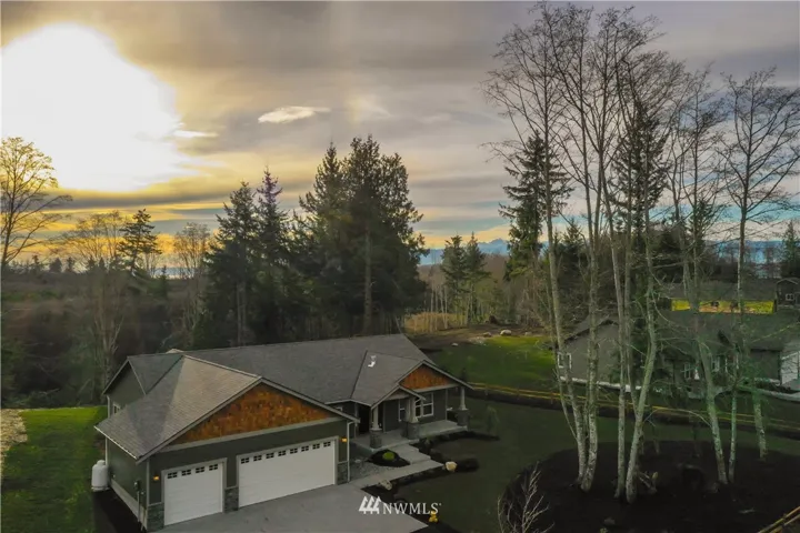 All photo's represent similar home. Not actual home being built.
