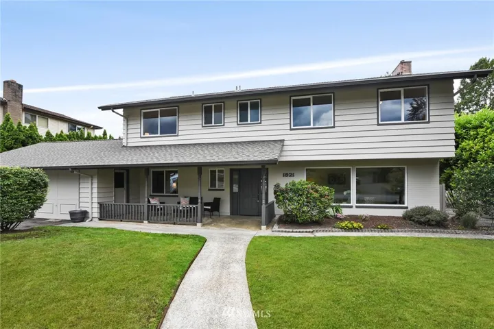 Welcome home to this light and bright home in Woodridge! Recent updates include plush new carpet and pad throughout, new interior paint and new exterior paint.