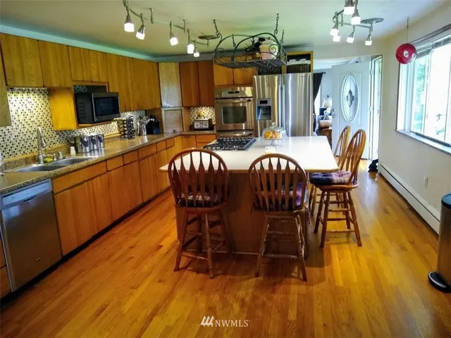 1170