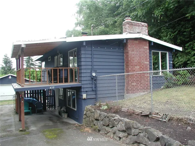 439 SW 160th St with "Office Zoning"