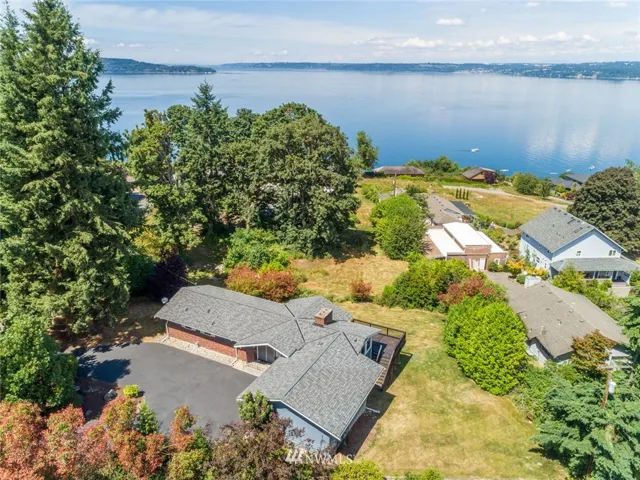 Sound View and Surrounded by trees, Pacific NW Living at its Best