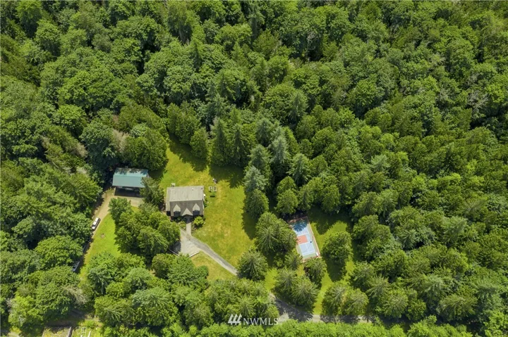 Welcome to some of the best living the Pacific Northwest has to offer. First time on the market for this DR Horton custom built home. This estate sits on 7.66 lush acres, and is ready to help create its next wonderful memories. Weddings, Family reunions and fun fun fun!