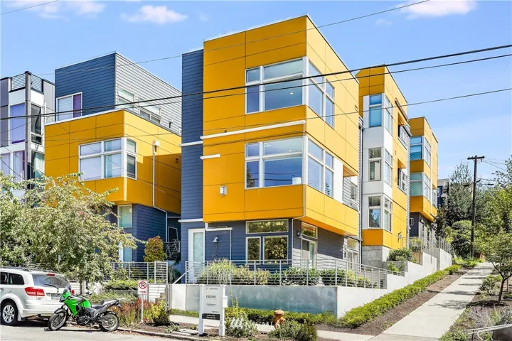 Townhouse property on the corner of Spring Street and 14th Ave.
