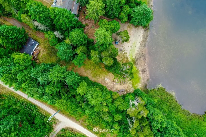Welcome to your private lakefront home!