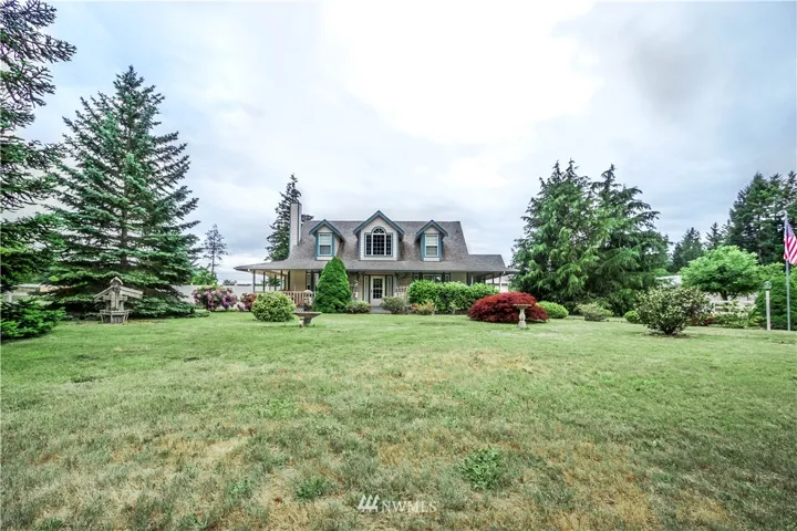 5 clear acres just before the city of Yelm!