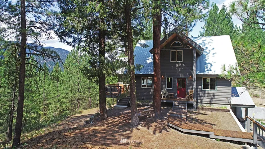 Multiple decks to soak up the sunshine in a variety of seasons.