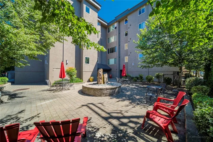 Tuscany in Lake City, Secure building with gated entry large courtyard and parking Garage