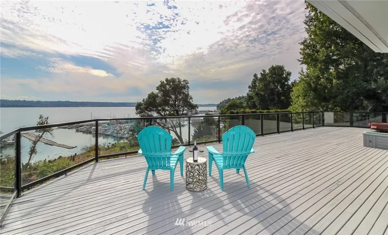 Stunning View, Relax on your 1400 sf deck. Enjoy the Ships Sailing By and Tyee Marina Below....