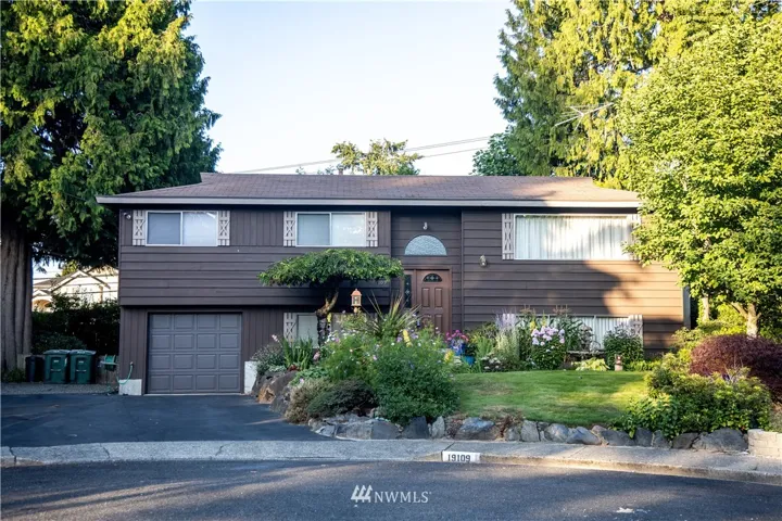 Private cul-de-sac location, incredible street appeal, huge yard with tucked back RV parking to the north side of the lot. 10 MINUTES TO EDMONDS BEACH!