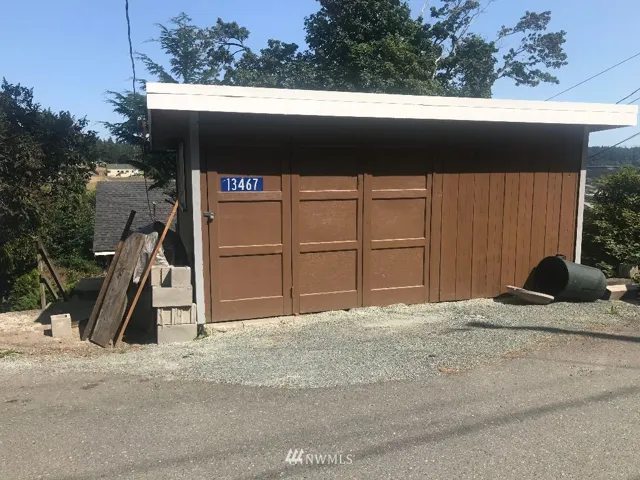 1170