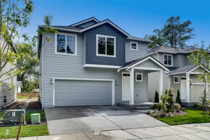 PICTURES ARE FOR ILLUSTRATION PURPOSES ONLY. THE HOUSED PICTURED IS BUILT BY THE SAME BUILDER AND COLOR SCHEMES MAY BE DIFFERENT FROM ACTUAL HOUSE