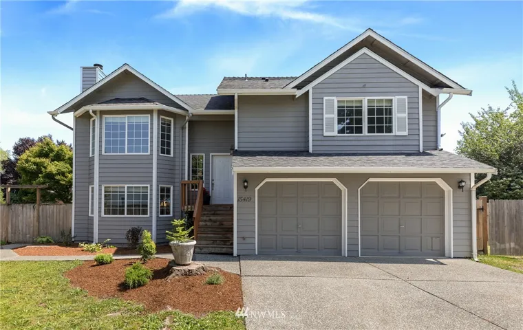Welcome home! A true gem in-town Monroe.