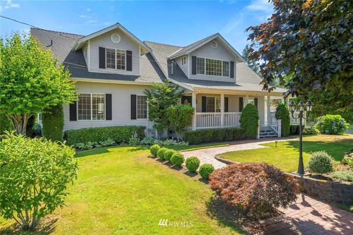 Beautiful classic farmhouse on the top of Dutch Hill!