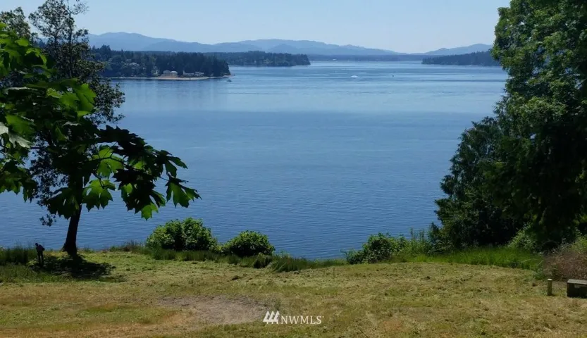 This is the westerly view from the lot.