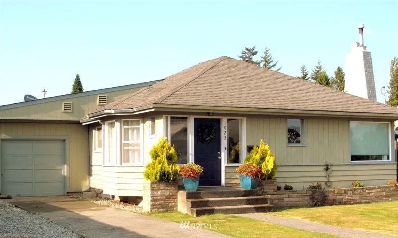 More than meets the eye with this approximately 1,900 s.f, 3+ Bed, 2-Full Bath One Level Home with Mother-in-Law with Separate Entrance!