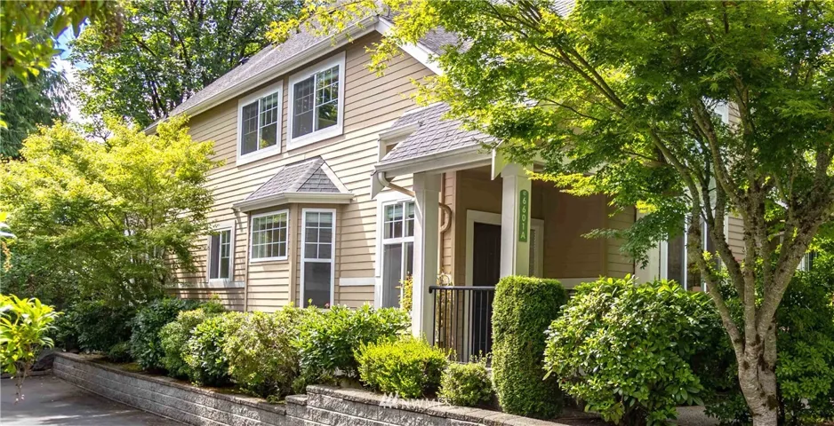 Welcome Home - This Fabulous and Private location in Lakemont Crest awaits.