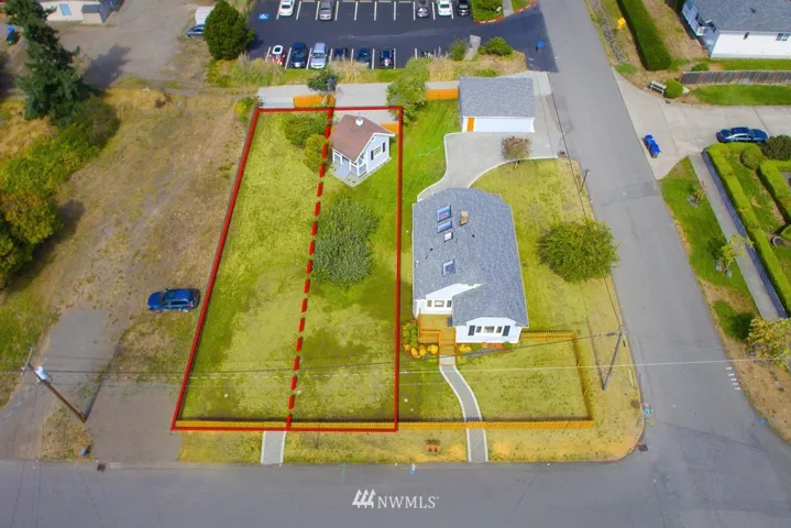 Two separate tax parcels located in a prime Kingston location. Zoned UVC with all utilities available.