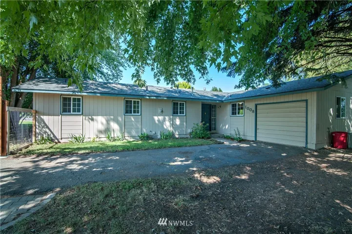 Welcome to the lush property of 1008 Bull Rd!