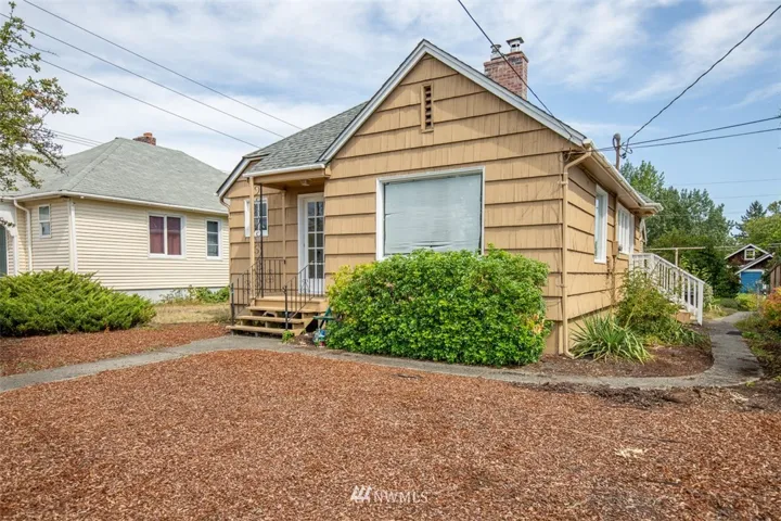 1218 Warren Avenue - Bremerton, WA   98337