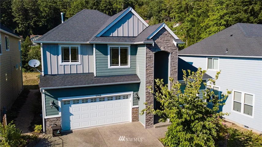 Grand entry into this beautiful home. New exterior paint.