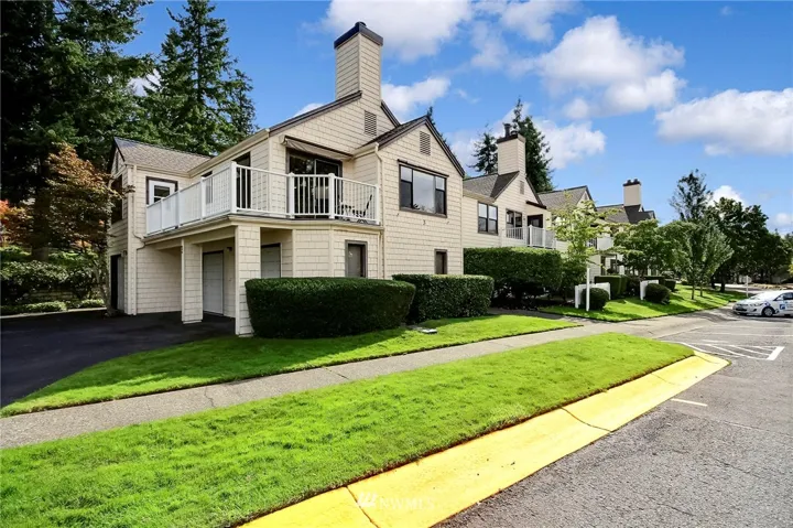 Live the Life You Love!  Light and Bright Home Located Close to Amenities. Enjoy Evening Sunsets on Your Wrap Around Veranda. Top Floor; End Unit w No Residential Units Below.