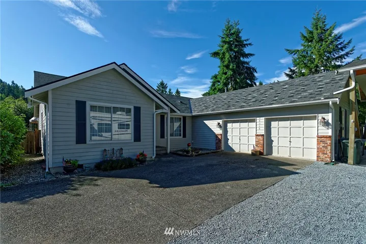 Beautiful Rambler on just over an acre