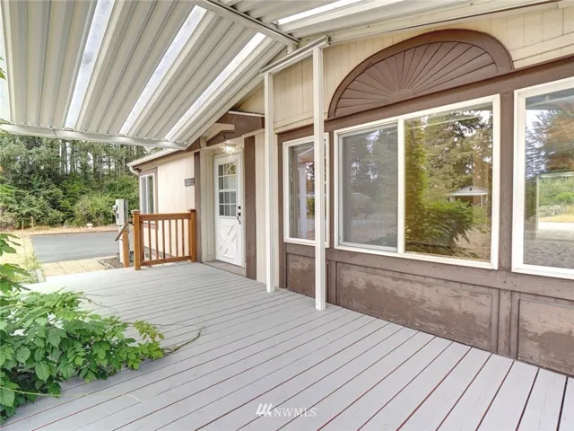 Come On In! Immaculate Home! Freshly Painted Covered Deck & Entrance!