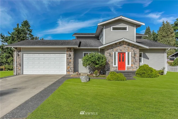 Welcome to 155 11th Street.  11th is not a "through" street here, so there's almost no traffic!