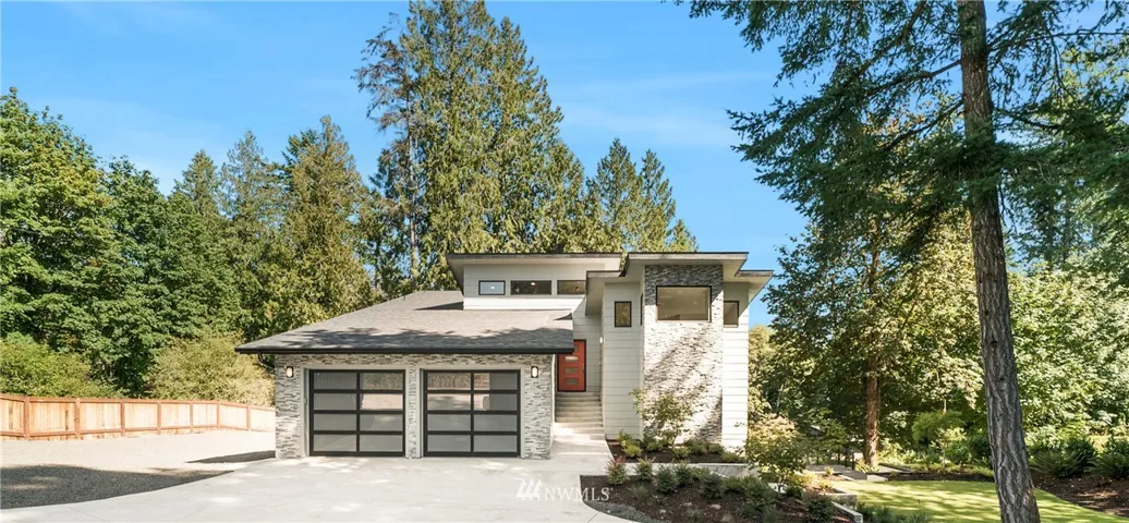 New Custom High End Home with Waterfront!