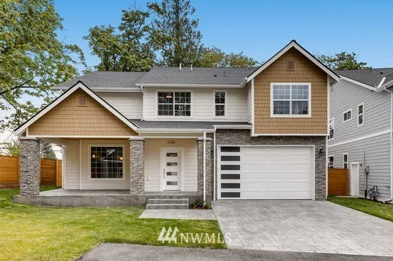 5 Bedroom home + office/den in a gated community -