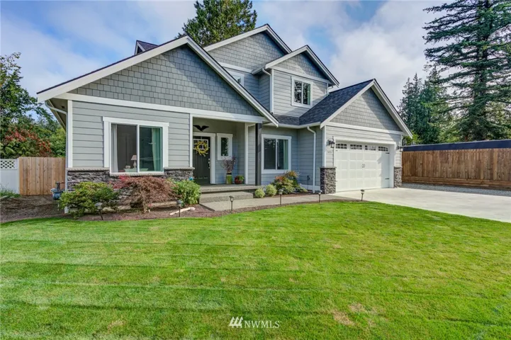 Welcome home to 1451 Yarrow Court!
