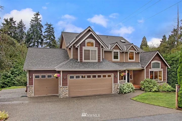 Offering a classic floor plan to enjoy an easy Northwest lifestyle, this lovely home offers many upgrades, fabulous storage, vaulted ceilings and skylights to enhance the homes natural light along with a superb location! With a new roof (August 2018), 3-car garage with additional RV parking, Central AC and efficient heat pump/forced air heating system, year round enjoyment is yours!