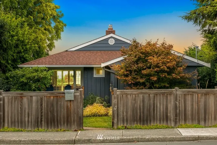 Welcome to this lovely view Bungalow in Edmonds, just blocks to downtown Edmonds, the ferry, the Sounder train, the waterfront, and Yost Park.