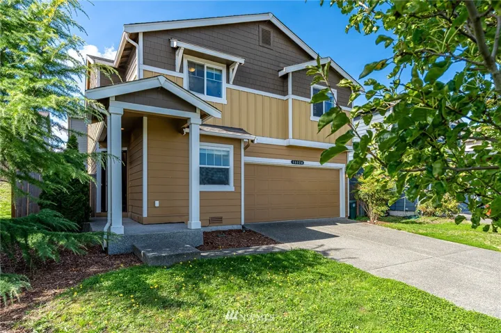 Light and bright 4 bedroom, 2.5 bath 2-story home with 2 car garage. Close to freeways. Bethel School district. Move-in ready!