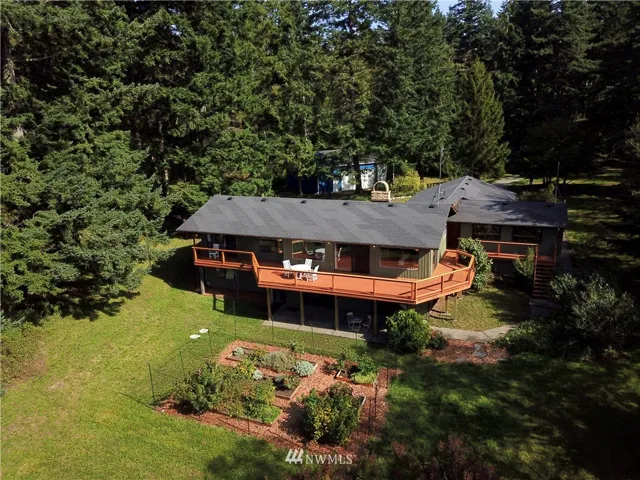 Supreme Privacy and Quiet, with a beautiful home and shop!