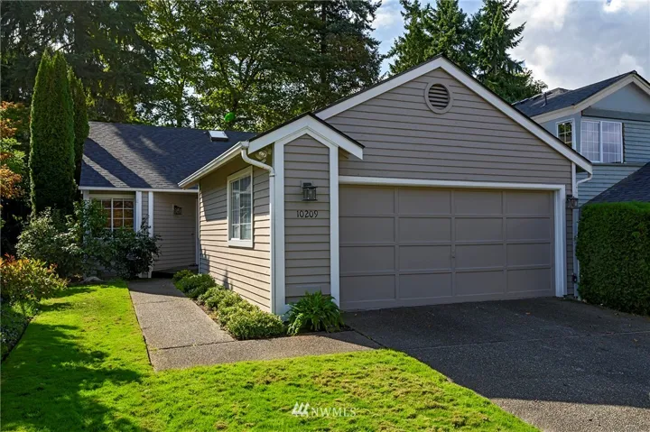 Highly sought after home in Springbrook!