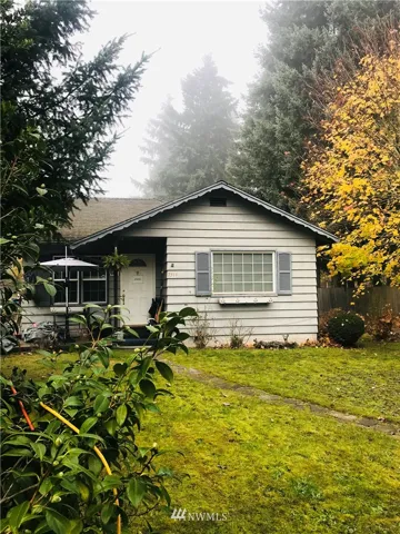Spacious lot and cute details.