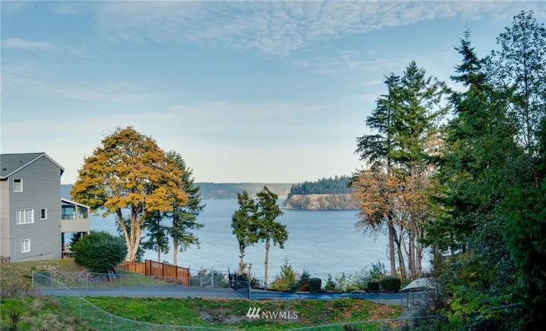 Expansive Sound views from most rooms - Pt. Defiance in the background!