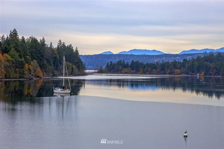 Breathtaking Views from your 200' of Waterfront