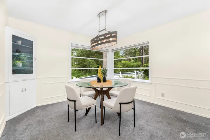 Upper unit dining room