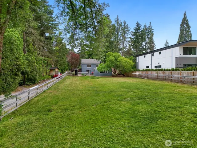 7658 Ne 12th Street, Medina, WA 98039
