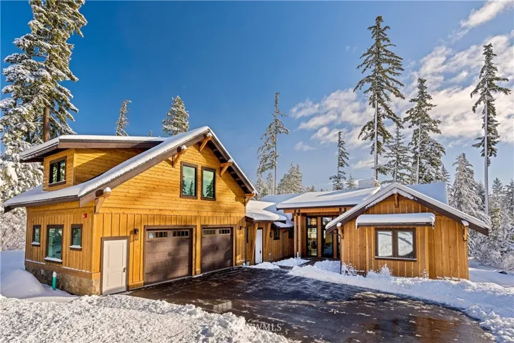Lovely open home with 3 BR / 3 Baths all on one level. The Guest suite w/ 4th Bed and Bath are over the garage area, accessed from the inside.
