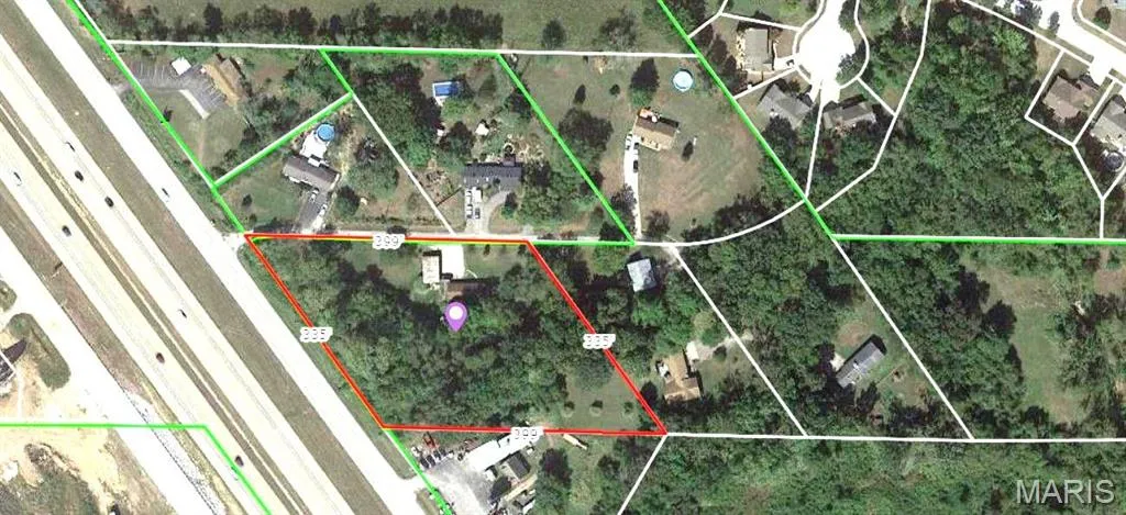 Aerial photo with approximate dimensions.