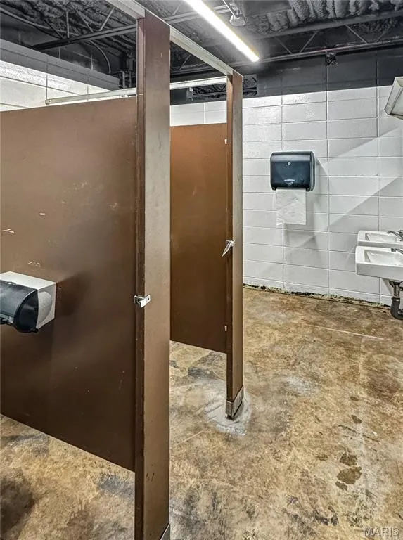 1170