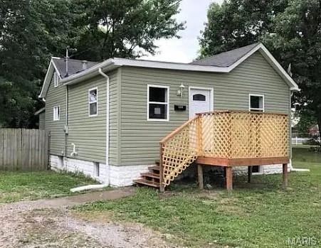 Manufactured / mobile home with a deck