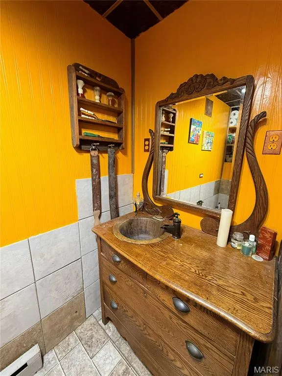 1170
