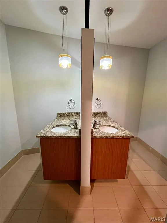 1170
