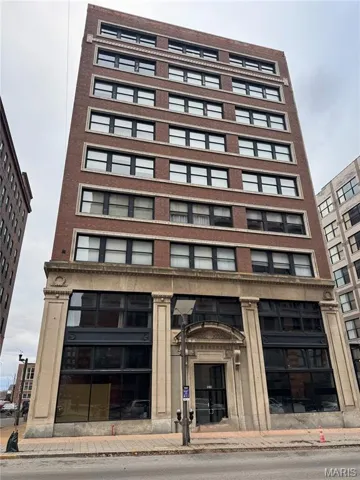 Discover downtown living at its finest in this beautiful 2-bed, 2-bath condo on the 8th floor of the historic Railway Lofts!