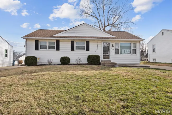 10224 Dandridge Dr, St. Louis, MO 63123; home for lease