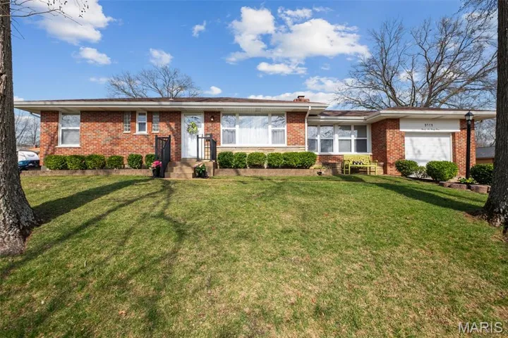 Welcome to this pristine and well maintained all brick beautiful Ranch home!